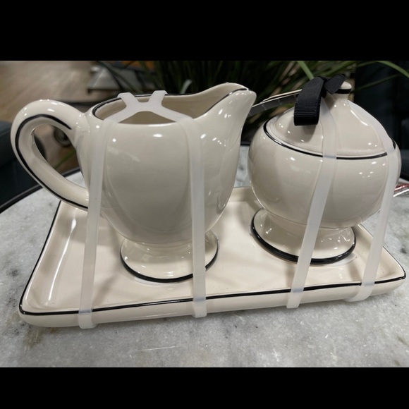 Rae Dunn Black and Cream Sugar & Creamer on matching Tray, NWT - Picture 7 of 7